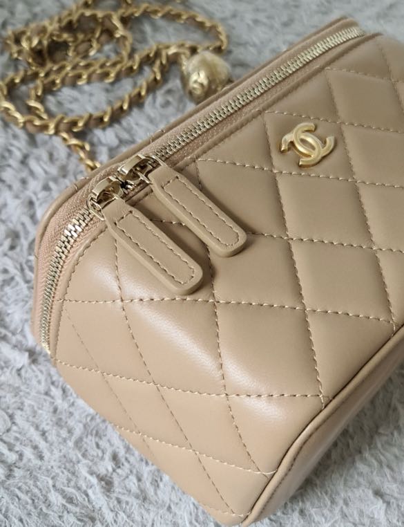 Chanel vanity hotsell beige
