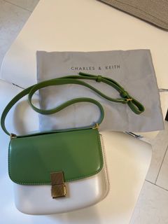 （分類：）位於 。 由 elmokat 提交（商品編號 1177347347，圖片 1）。簡介： 。