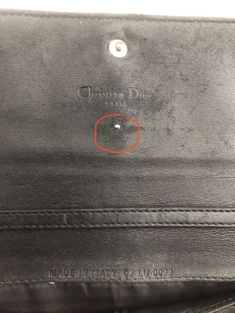 Christian Dior Long Wallet with Chain (Category: Luxury Bags & Wallets) located in San Fernando. Submitted by AuthenticFindsbylei (Listing ID 1177295262, Image 2). Description: Authentic Dior Long Wallet with chain, with flaws on the gums side , kindly check red marks i did for the flaws, .