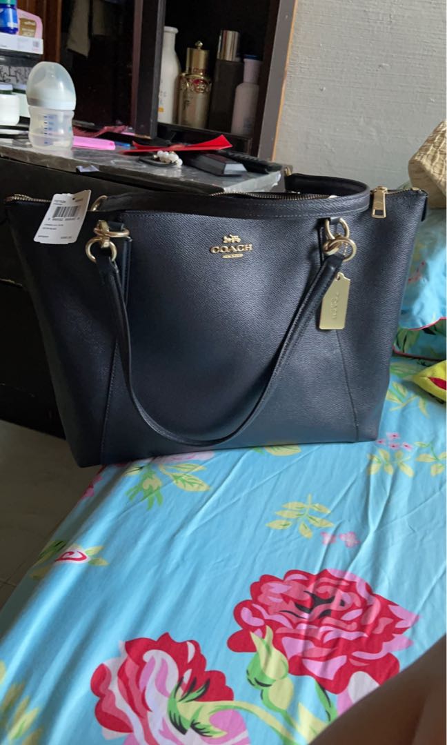 Coach new bags , Luxury, Bags & Wallets on Carousell