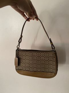 (Category: ) located in . Submitted by shopbria (Listing ID 1177285576, Image 1). Description: .