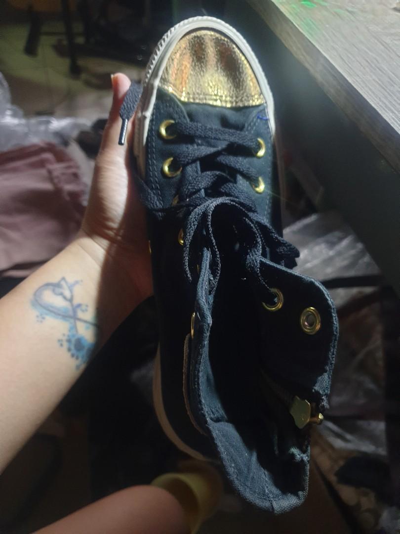 Converse Glitter Toe size 7 Women s Fashion Footwear Sneakers