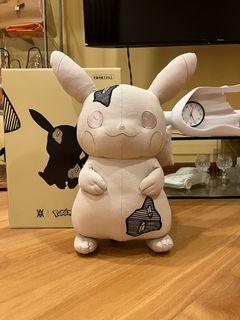 Danial Arsham Eroded Crystallized Pikachu Pokémon Plush Large Off White Toy