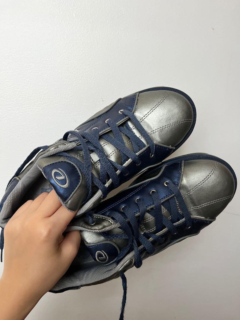 Dexter Bowling Shoes, Men's Fashion, Footwear, Sneakers on Carousell