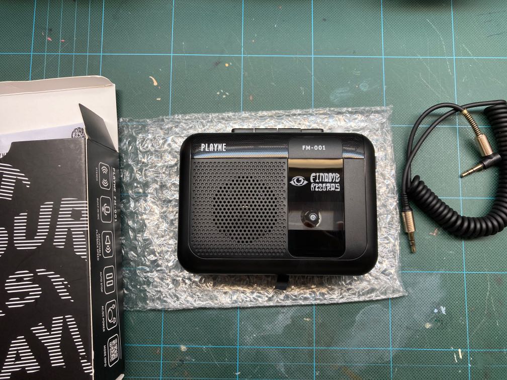 Findme records playme cassette player, 音響器材, 音樂播放裝置MP3及CD Player - Carousell