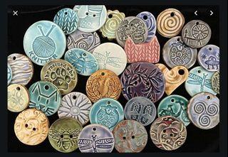 [From bangkok]ceramic buttons in different designs and shapes