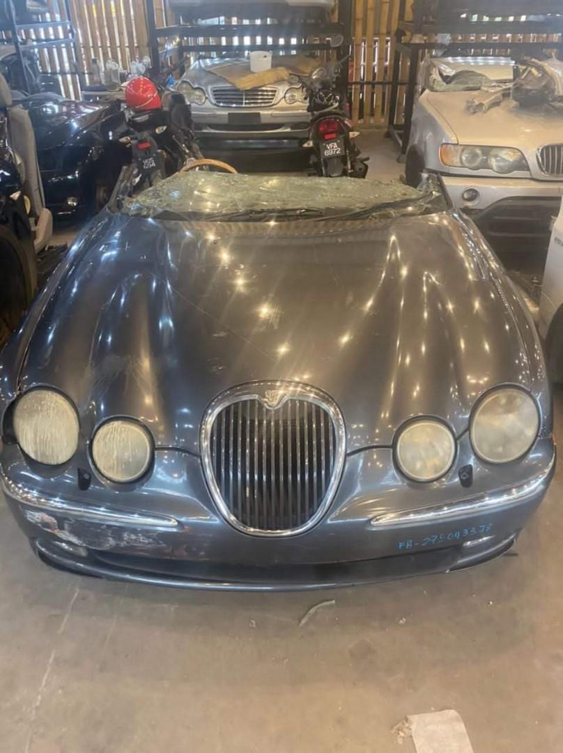 JAGUAR S TYPE 2.5 HALF CUT SPARE PARTS Auto Accessories on