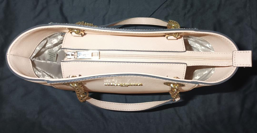 Karl Lagerfeld Paris Karolina Chain Tote Bag, Luxury, Bags & Wallets on Carousell