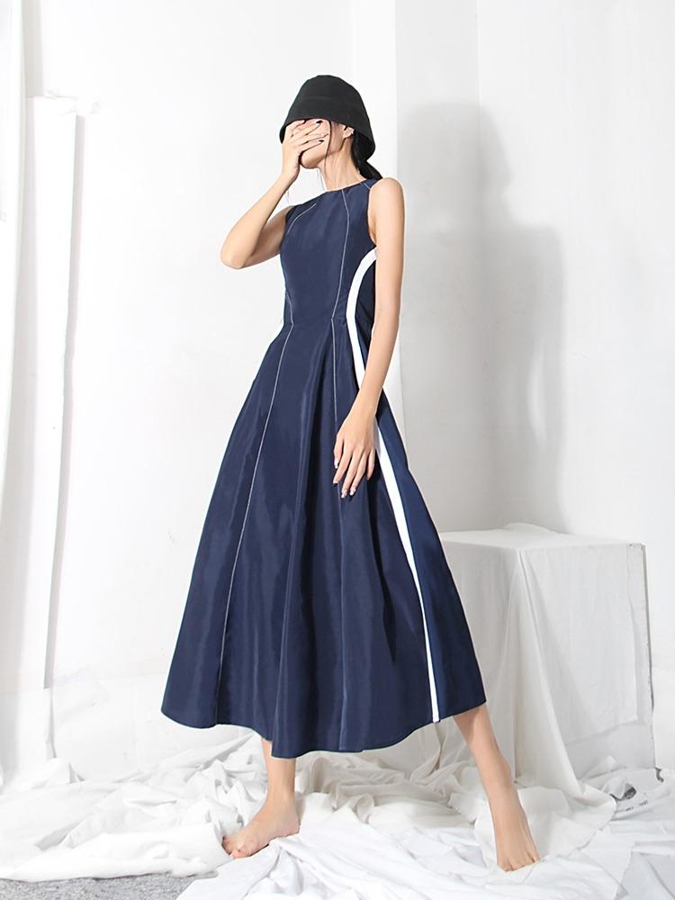 A shape frock store
