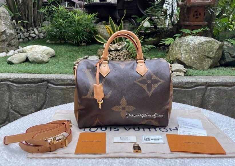 Louis Vuitton Speedy Bandouliere Giant Reverse Monogram, Luxury, Bags &  Wallets on Carousell