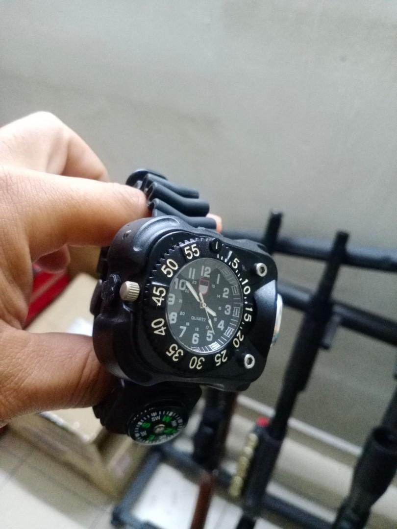 Surefire watch 2025 flashlight