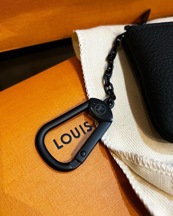 LV key cles aerogram (Category: Luxury Bags & Wallets) located in Cavite. Submitted by rraaa32 (Listing ID 1177301972, Image 3). Description: Bnew complete.