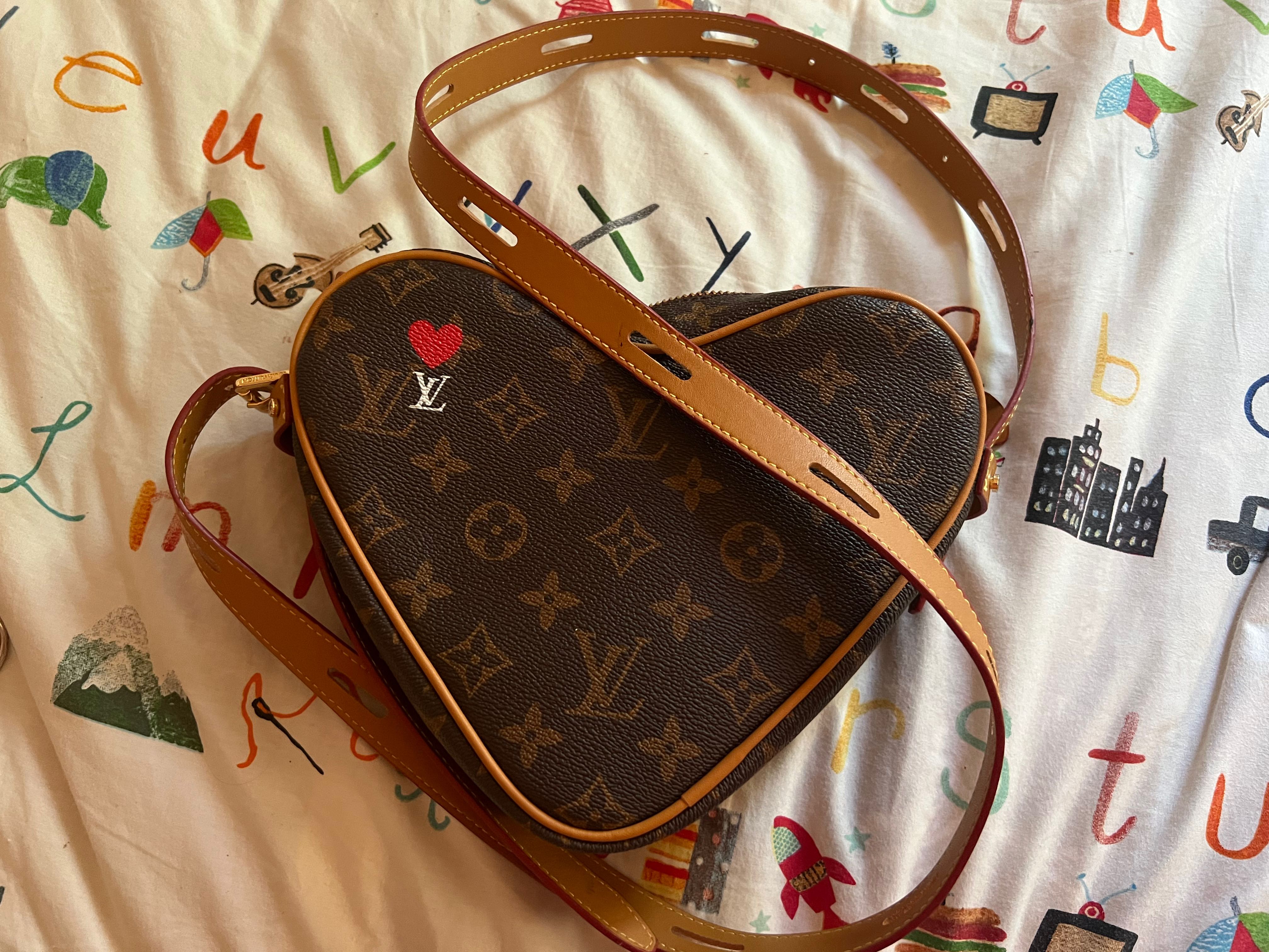 Lv bags sling clearance
