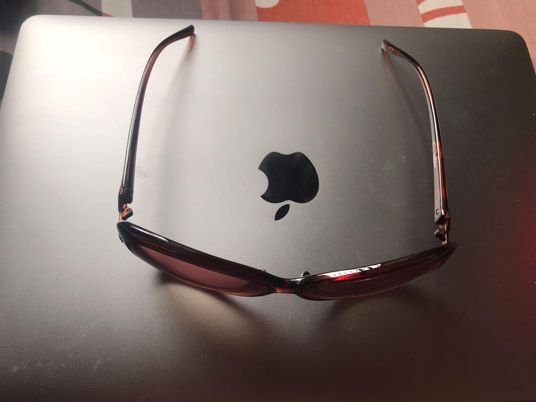 Mossimo Brown Shades / Sunglass (Category: Sunglasses & Eyewear) located in Quezon City. Submitted by shiegarcia22 (Listing ID 1177433904, Image 2). Description: Frame only, lenses have grade No flaws.