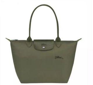 NEW Longchamp shopping bag in Forest green