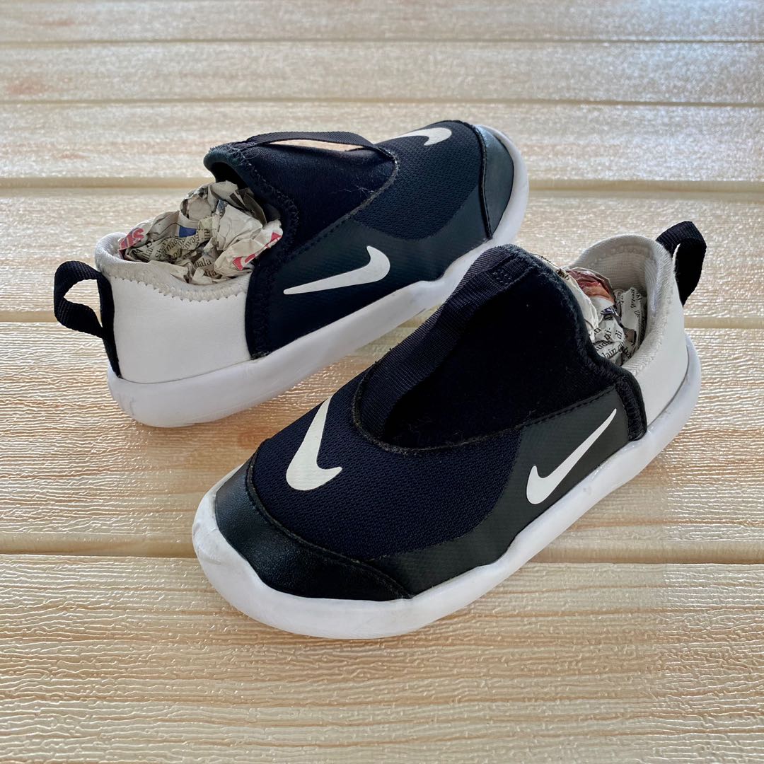 Nike kids cheap lil swoosh