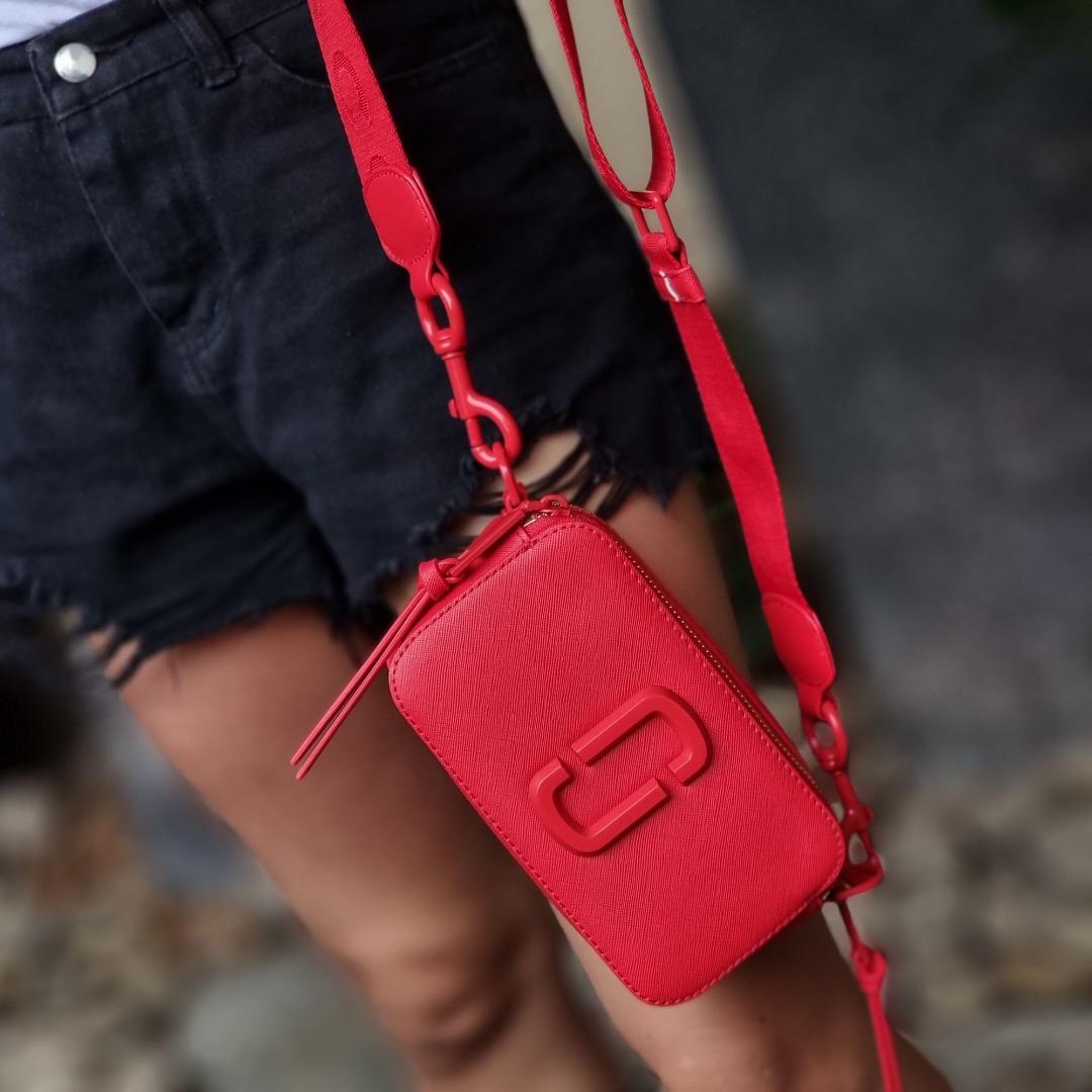 Snapshot Ceramic Sling Bag with Detachable Strap
