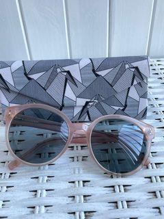 Pink frame sunnies
