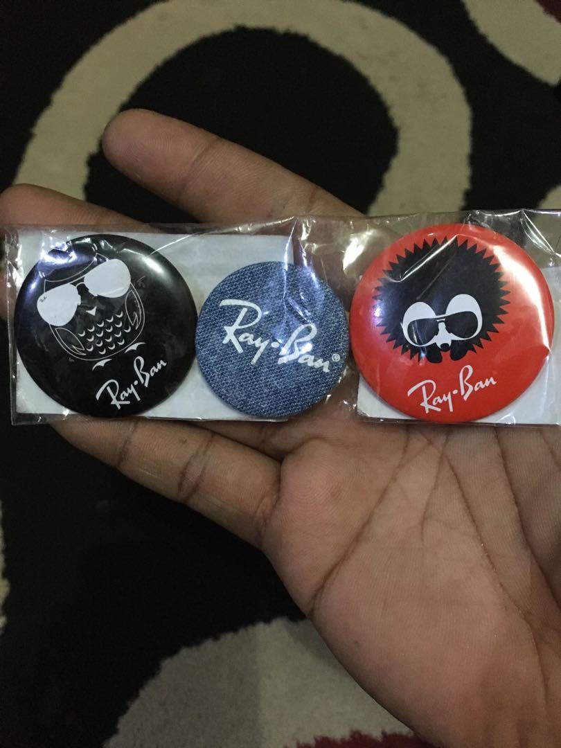 Rayban collectible button pins (Category: Luxury Accessories) located in Manila. Submitted by boyhet.thrift15 (Listing ID 1177396132, Image 3). Description: Rayban collectible button pins selling 500.