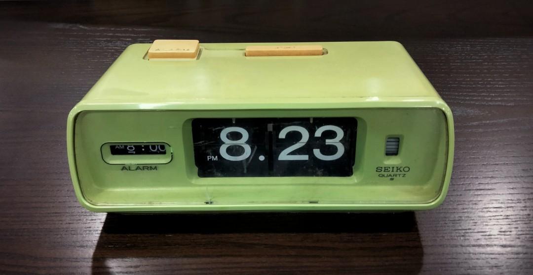 Seiko Flip Alarm Battery Clock, Hobbies & Toys, Collectibles & Memorabilia,  Vintage Collectibles on Carousell
