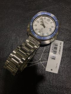 (Category: ) located in . Submitted by seikowatchfactory (Listing ID 1176498804, Image 1). Description: .