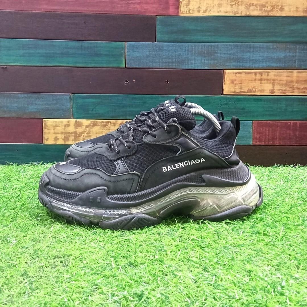 Sepatu Balenciaga Trainer Triple S Black Clear Sole Size 40