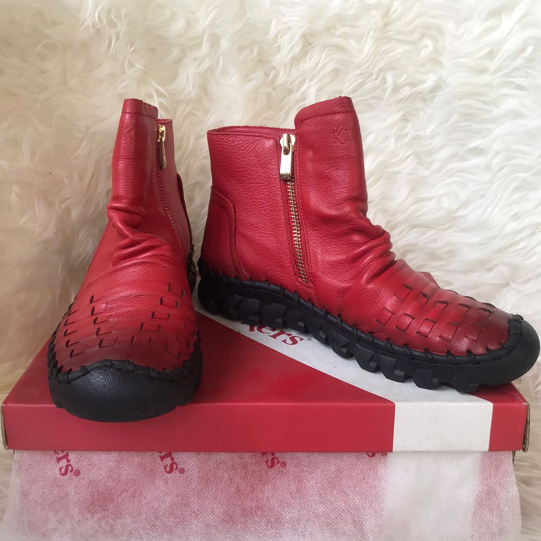 Kickers boots wanita 2025