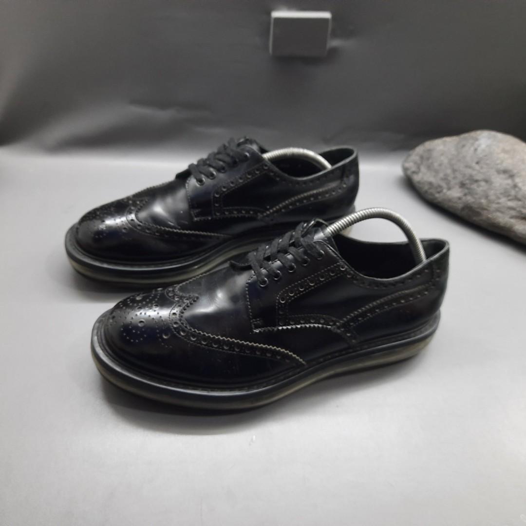 Sepatu Prada 2EE098 Brogue Air Wing Tip Black size 42, Fesyen Pria