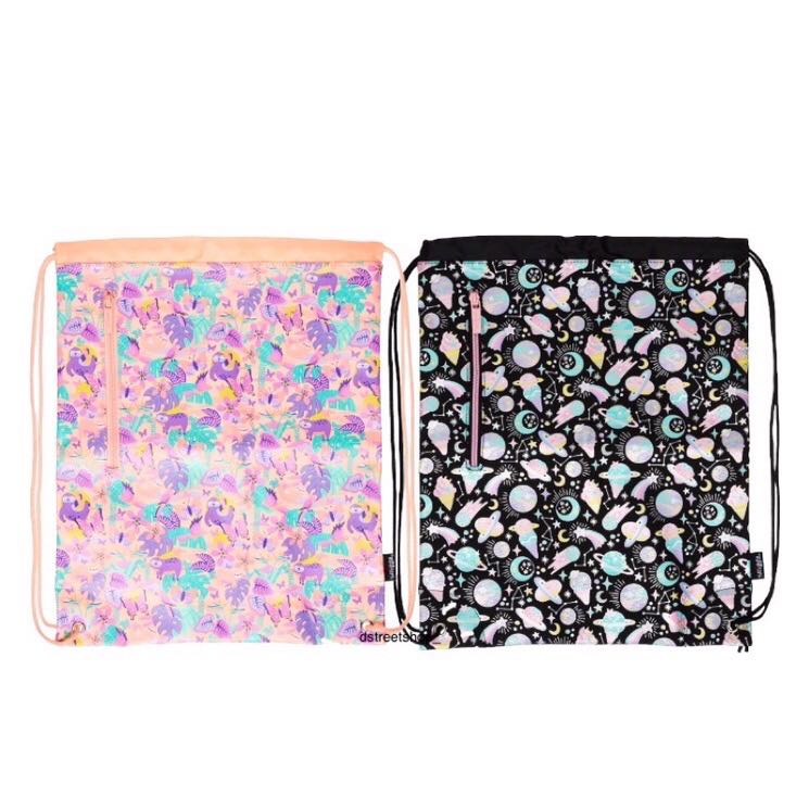 Drawstring deals bag smiggle