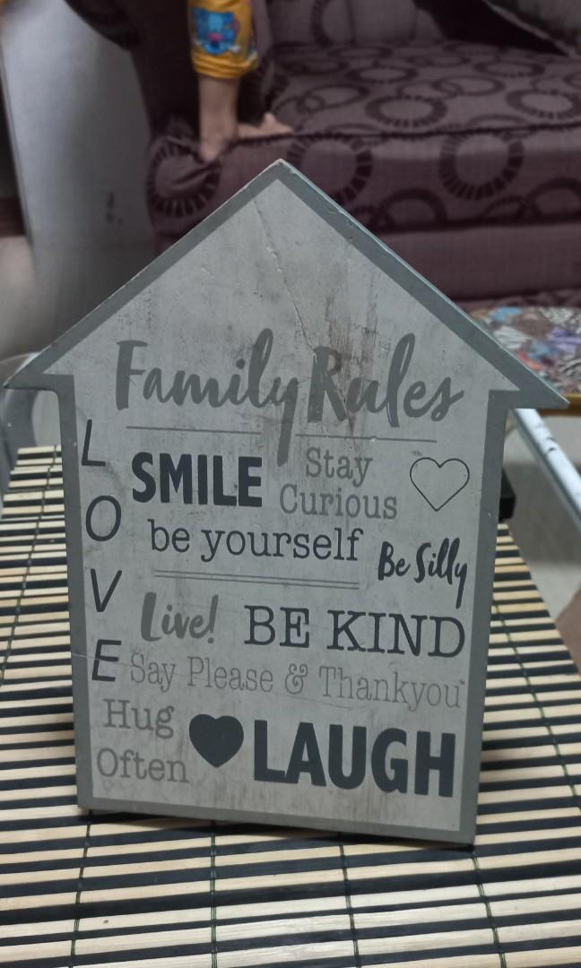 Table top decor (Category: Frames & Pictures) located in Dasmarinas. Submitted by redthumb (Listing ID 1177293899, Image 2). Description: cute 6.5 inches x 10inches wood white need cleaning nice to put on top of the table text about family.