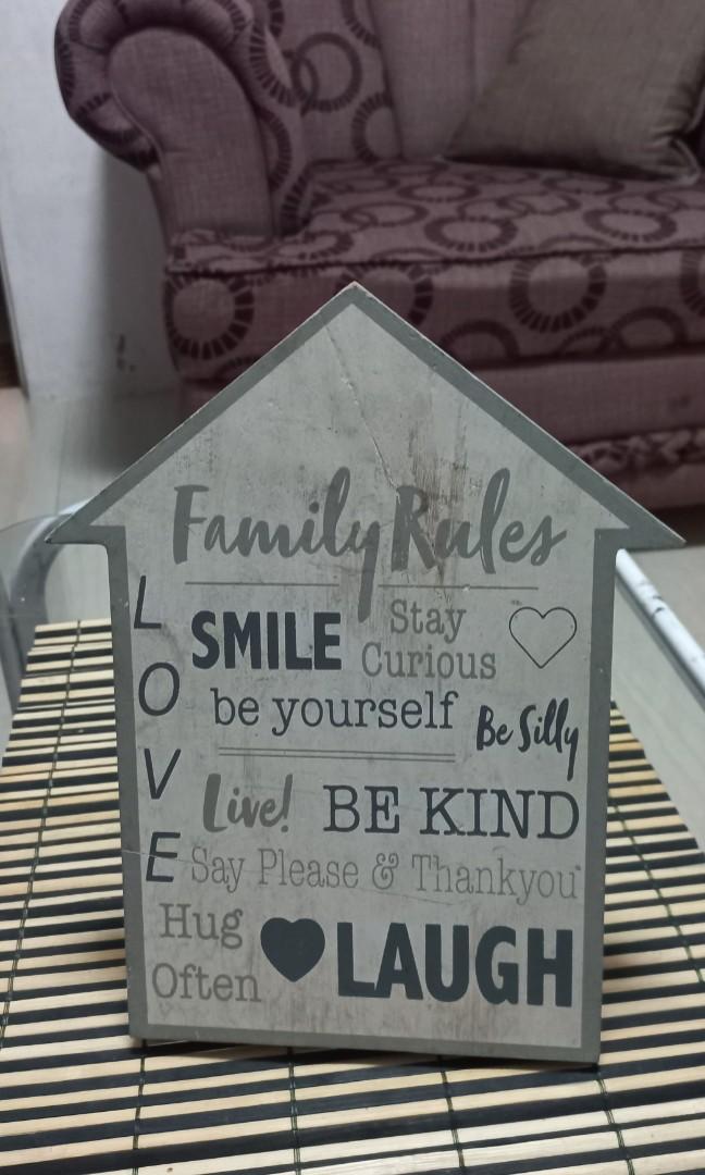 Table top decor (Category: Frames & Pictures) located in Dasmarinas. Submitted by redthumb (Listing ID 1177293899, Image 3). Description: cute 6.5 inches x 10inches wood white need cleaning nice to put on top of the table text about family.