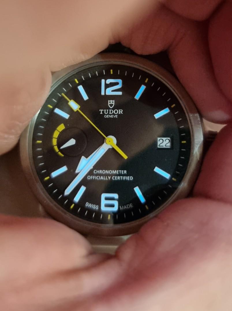 Tudor north hotsell flag lume
