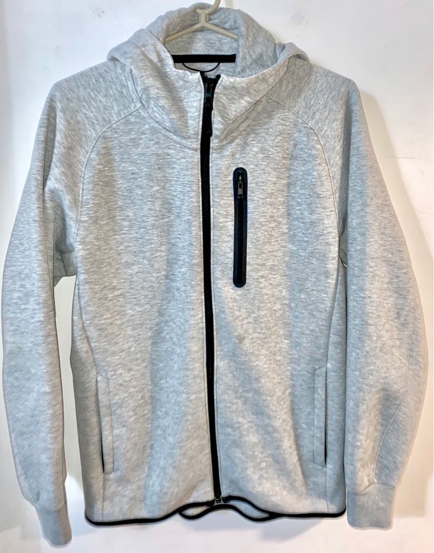 Uni Qlo Grey Jacket with Hood Zipper, Men's Fashion, Coats, Jackets and ...