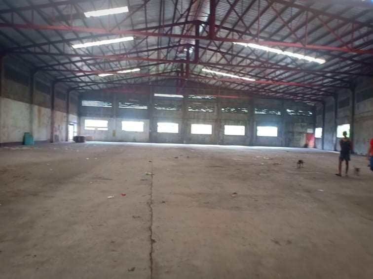 Valenzuela Warehouse For Sale (Category: Commercial) located in Manila. Submitted by happyowl_1fe268 (Listing ID 1177257752, Image 3). Description: Located at Lawang Bato Valenzuela with 3 warehouse,floor area around 4,500sqm with 3 phase ready.