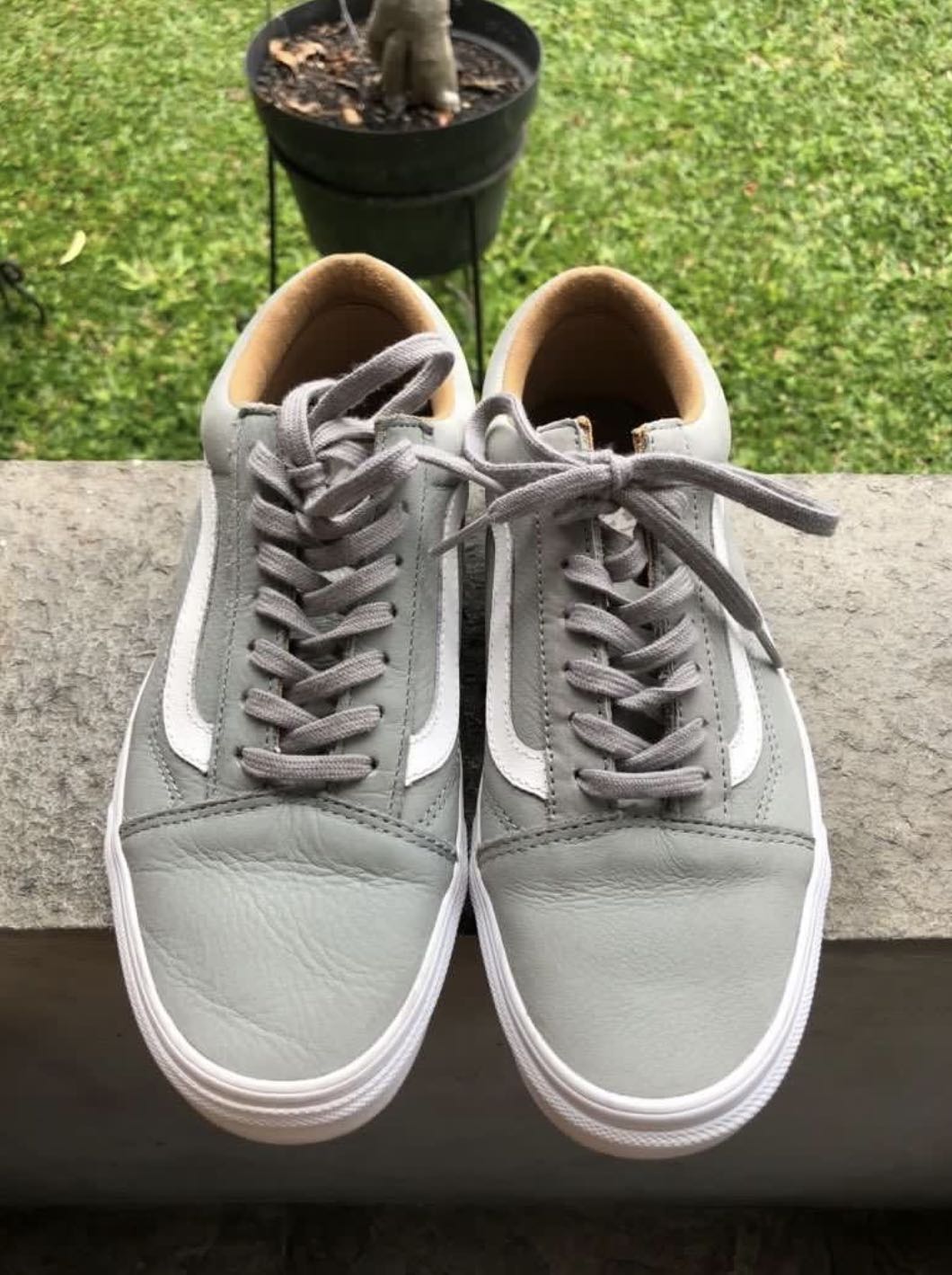 Vans leather grey 2025