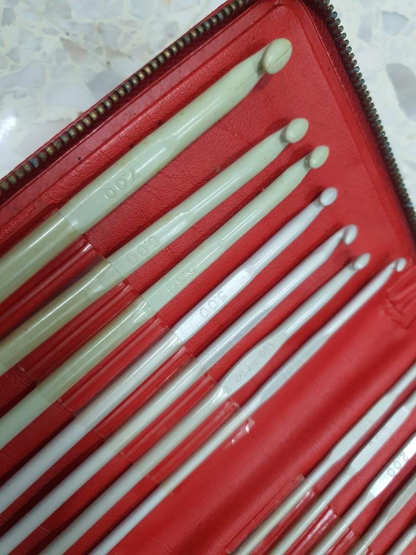 Vintage Crochet Hooks, Hobbies & Toys, Stationery & Craft, Craft