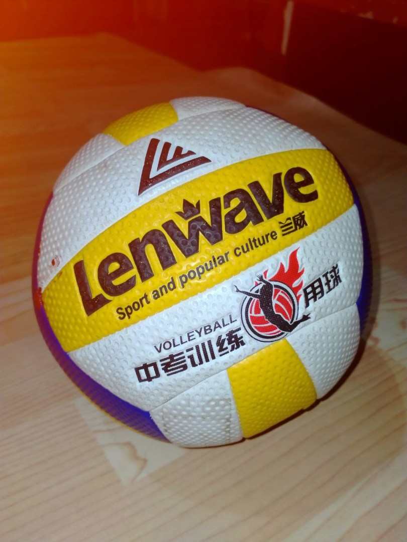 Volleyball ball, Sports Equipment, Sports & Games, Racket and Ball