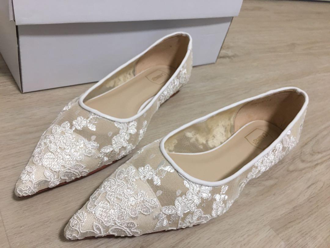 Wedding dress with flat shoes shop