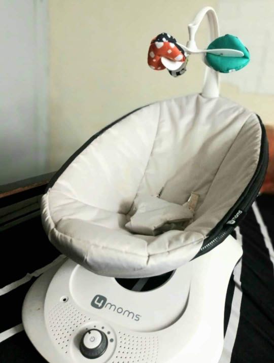 4Moms Rackaroo Compact Baby Rocker with Front to Back Gliding Motion
