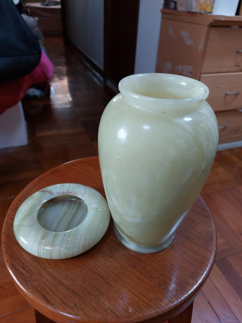 精緻滑滑云石花瓶 圓小口擺設 傢俬 家居 浴室 廚房用品配件 Carousell