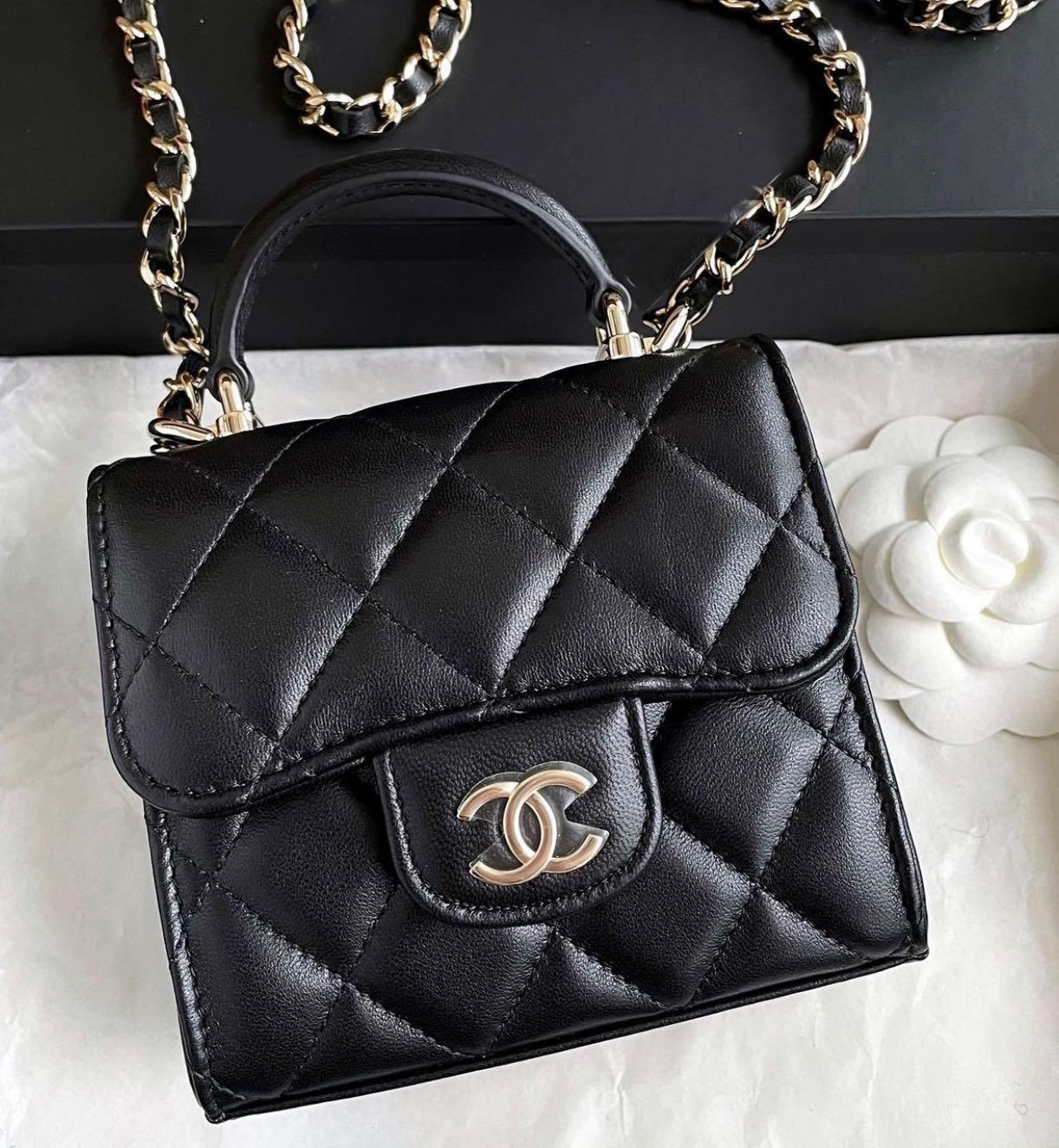 🆕 AUTHENTIC CHANEL 22A MINI BAG WITH TOP HANDLE BLACK LAMBSKIN IN GOLD  HARDWARE