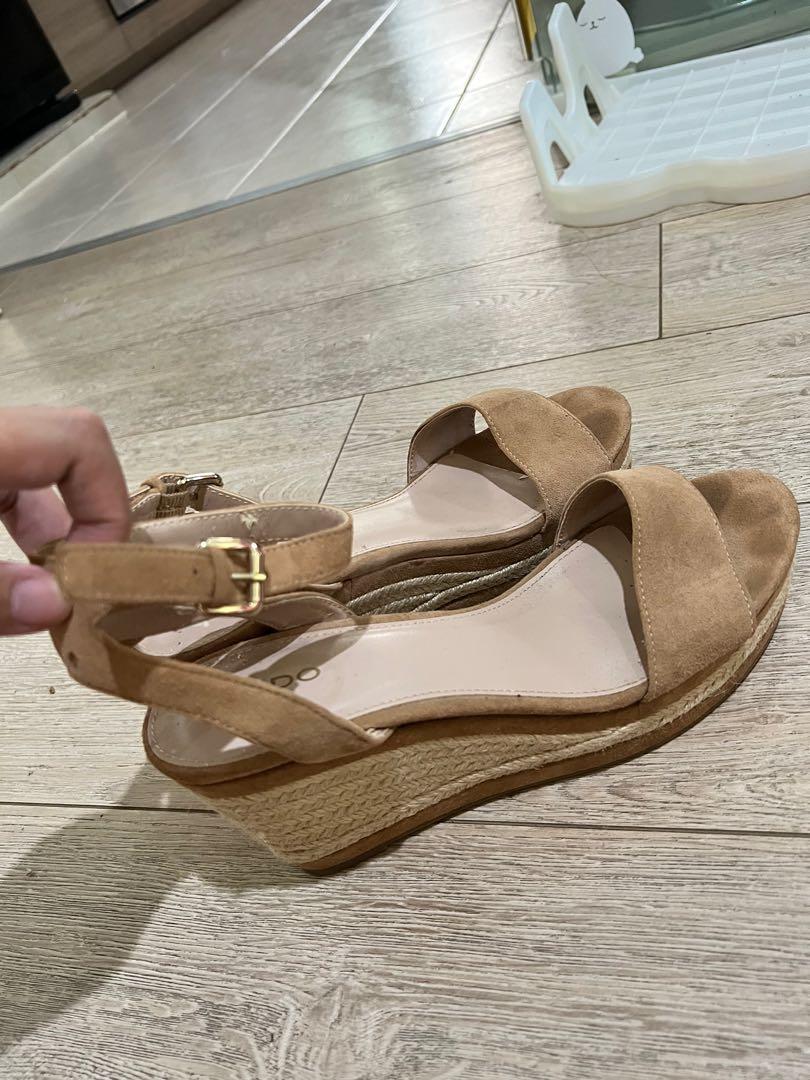 Aldo wedge flip best sale flops