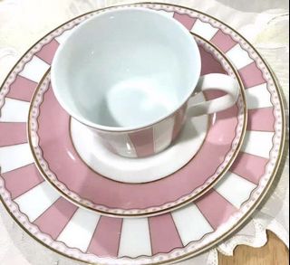 (Category: ) located in . Submitted by elleshoppe (Listing ID 1177595936, Image 1). Description: .