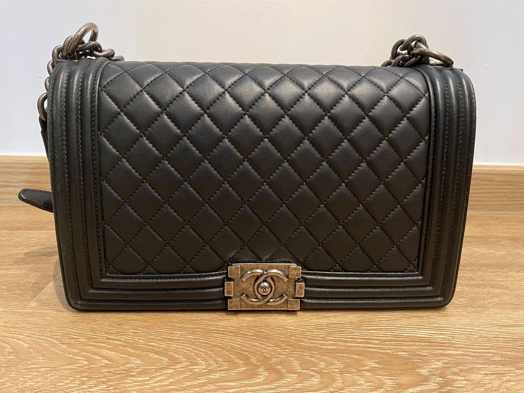 Authenticate chanel sales boy bag