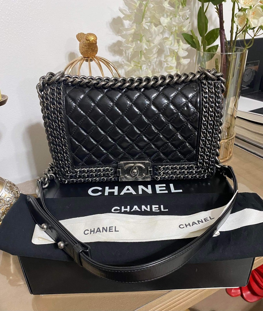Pre-owned Authentic Chanel Le Boy Black Calfskin Old Medium Gold Chain