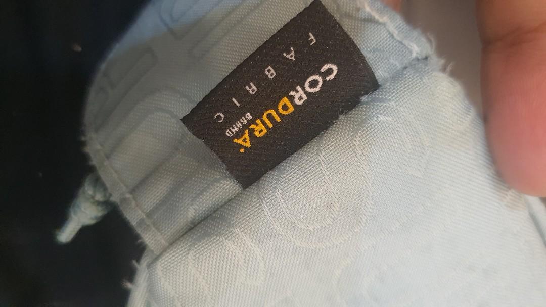 Authentic supreme belt bag (Category: Luxury Bags & Wallets) located in Cavite. Submitted by ohmie23 (Listing ID 1177534327, Image 3). Description: Authentic supreme belt bag.