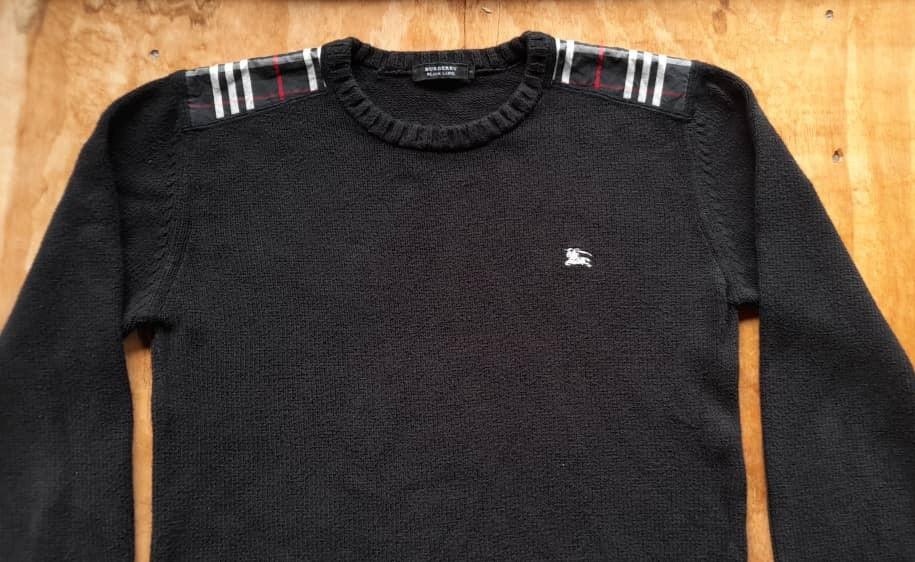 Burberry black label sweater top