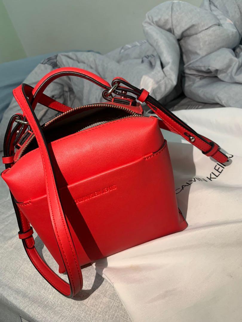 CALVIN KLEIN JEANS Double Zip Box Bag Women s Fashion Bags Wallets Purses Pouches on Carousell