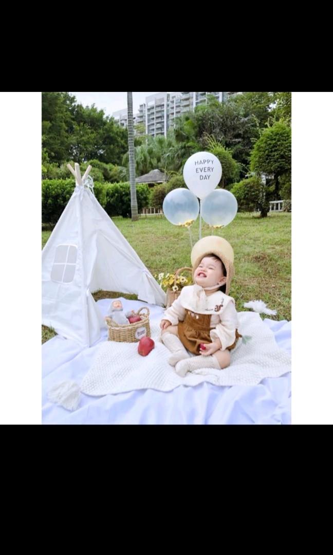 Canva tent white color, Hobbies & Toys, Travel, Travel Essentials