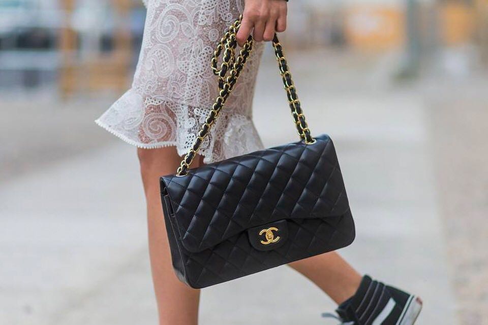 Chanel Tests Purse Lovers With 3000 Price Hikes  WSJ